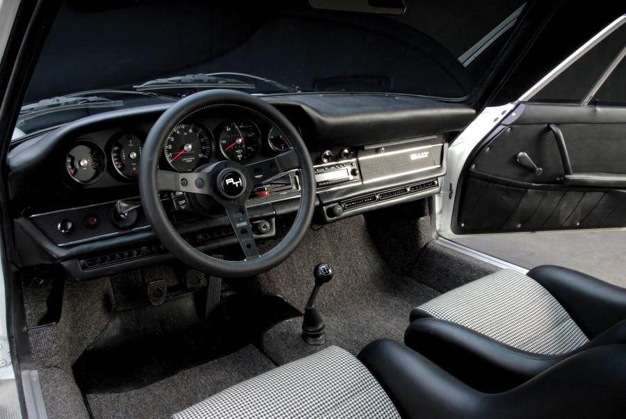  Porsche 911 R Conversion Coupe 1971 года  (фото 14 из 16)